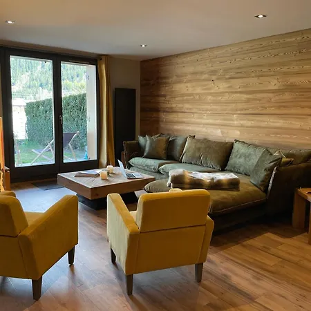 Tetra Apartment *