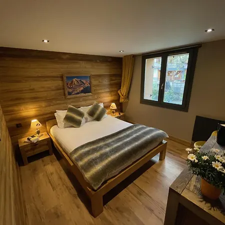 Tetra Apartment